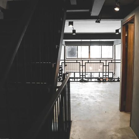 The Cube Hostel Khaosan Банкок Екстериор снимка